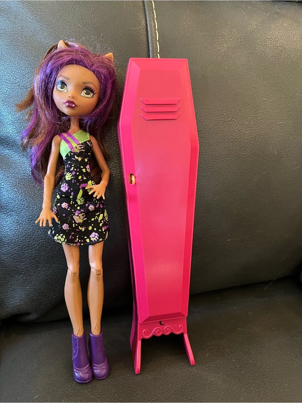 Monster high Caden wolf doll and ghoul La La locker play set Complete
